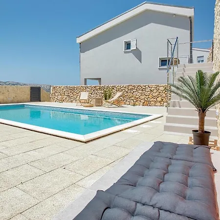 Tatil Evi Bernarda Ii