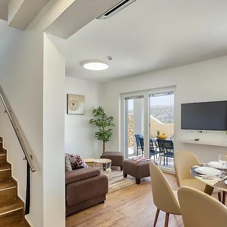 Bernarda Ii Holiday home *