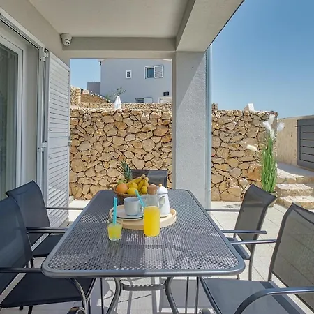 Bernarda Ii * ميتغنا